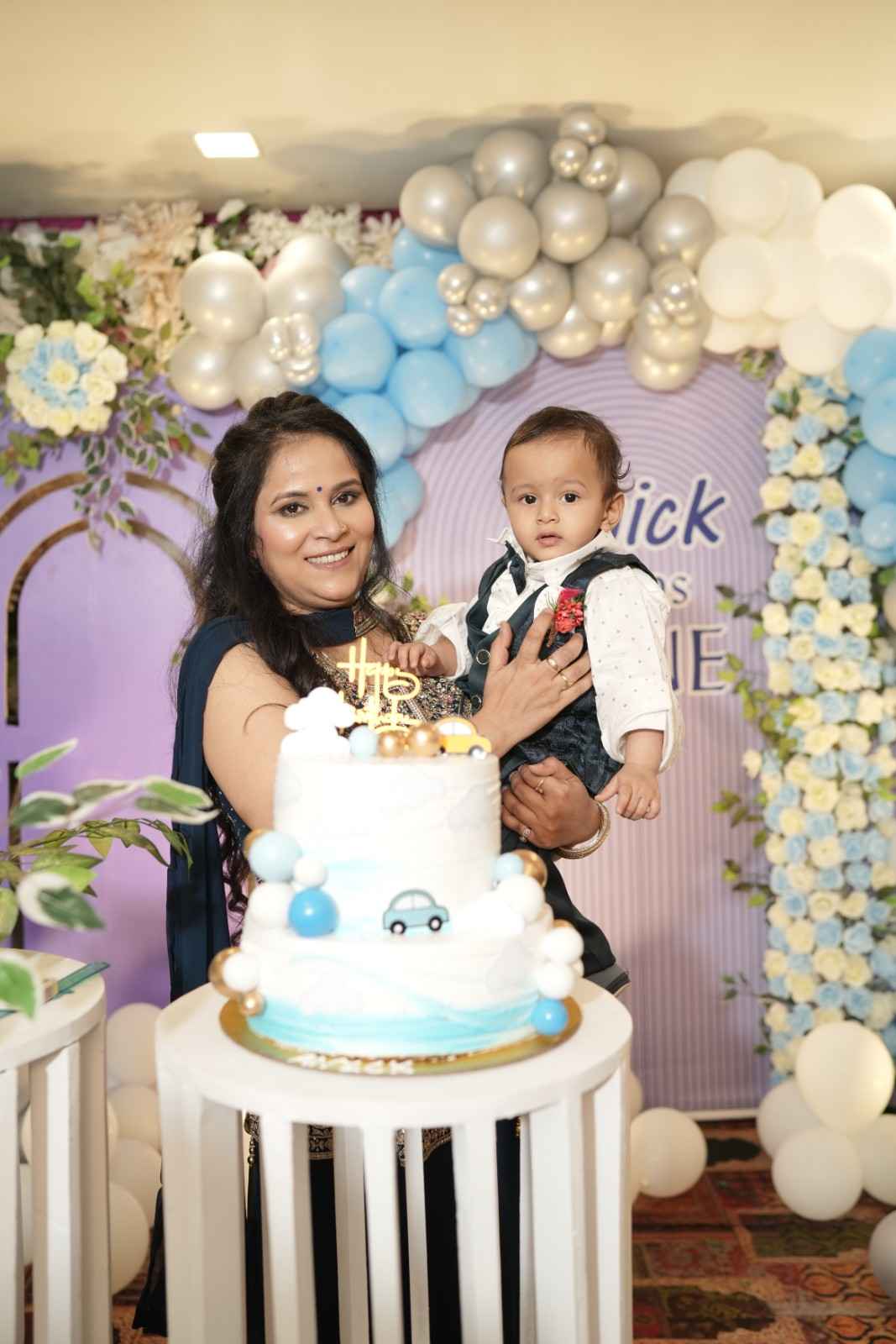 Indoor birthday celebration decor Noida